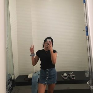 Meet your Posher, April joy